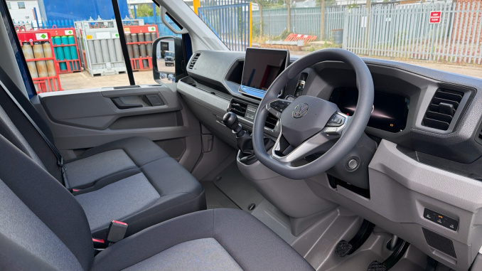 Volkswagen Crafter Cr35 Mwb Diesel Fwd 2.0 TDI 140PS Commerce Plus High Roof Van - Image 6